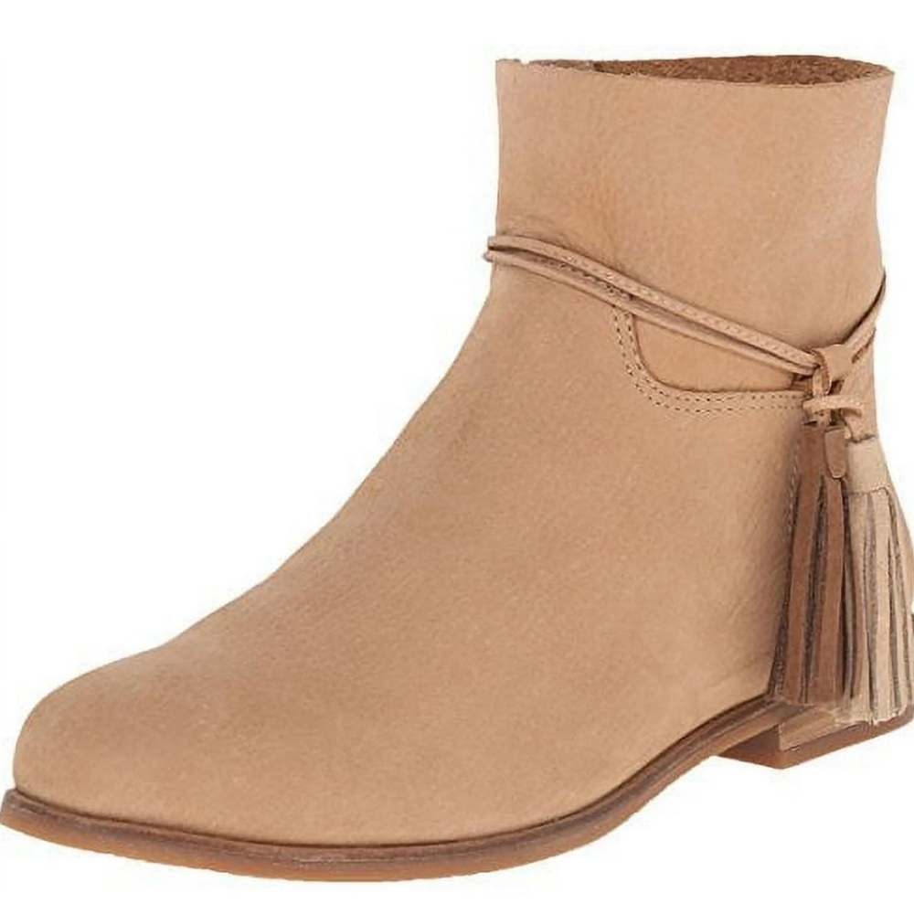 Lucky Brand Women's Gloriana Boot Suede Flat Low Cut Tassel Ankle Bootie
